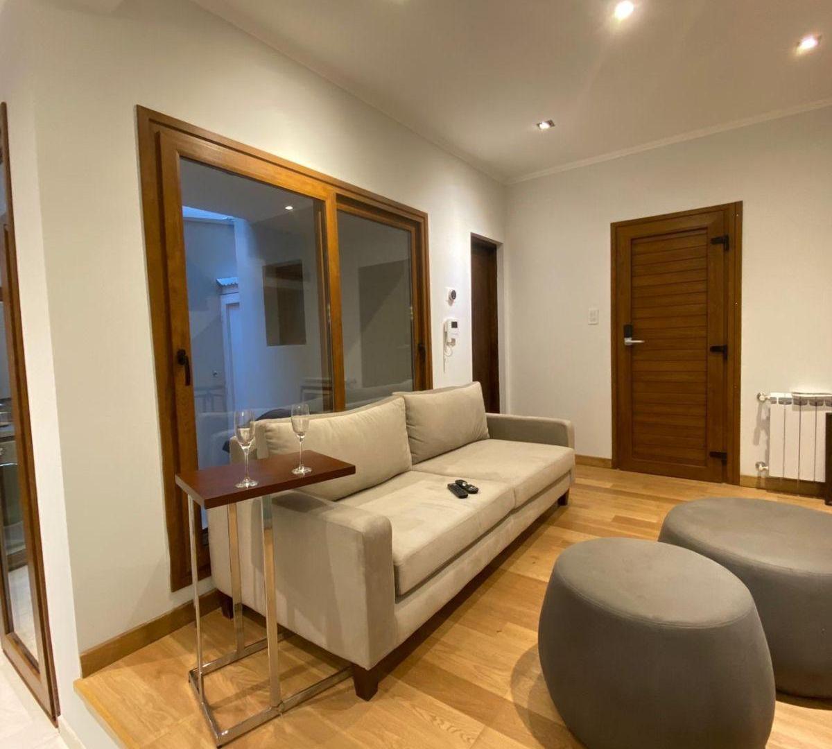 Foto de PH de 100 m² con 2 dormitorios en venta y alquiler en Centro, imagen 2