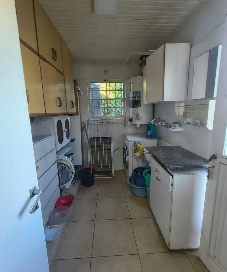 Foto de VENTA | CASA EN ESQUINA, 3 DORMITORIOS. GODOY CRUZ Y BRANDSEN, imagen 2