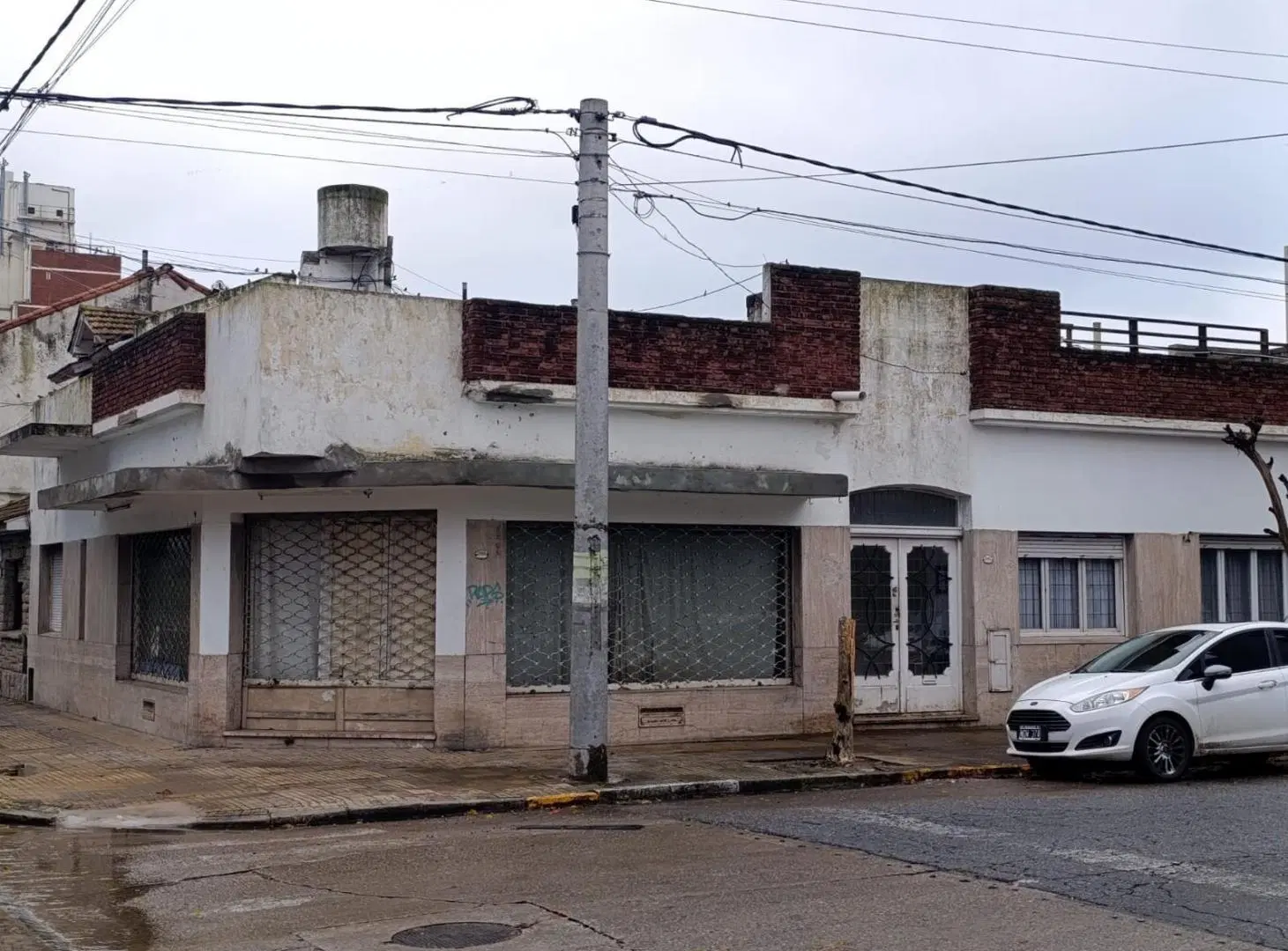OPORTUNIDAD DE INVERSION/ DESARROLLO EN EXELENTE ZONA! TUCUMAN Y CASTELLI 4