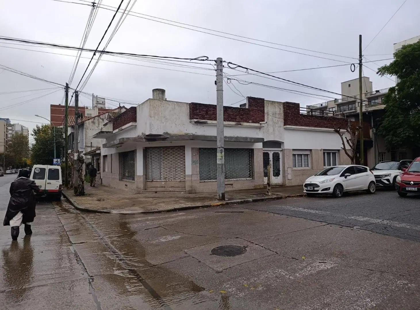 OPORTUNIDAD DE INVERSION/ DESARROLLO EN EXELENTE ZONA! TUCUMAN Y CASTELLI 3