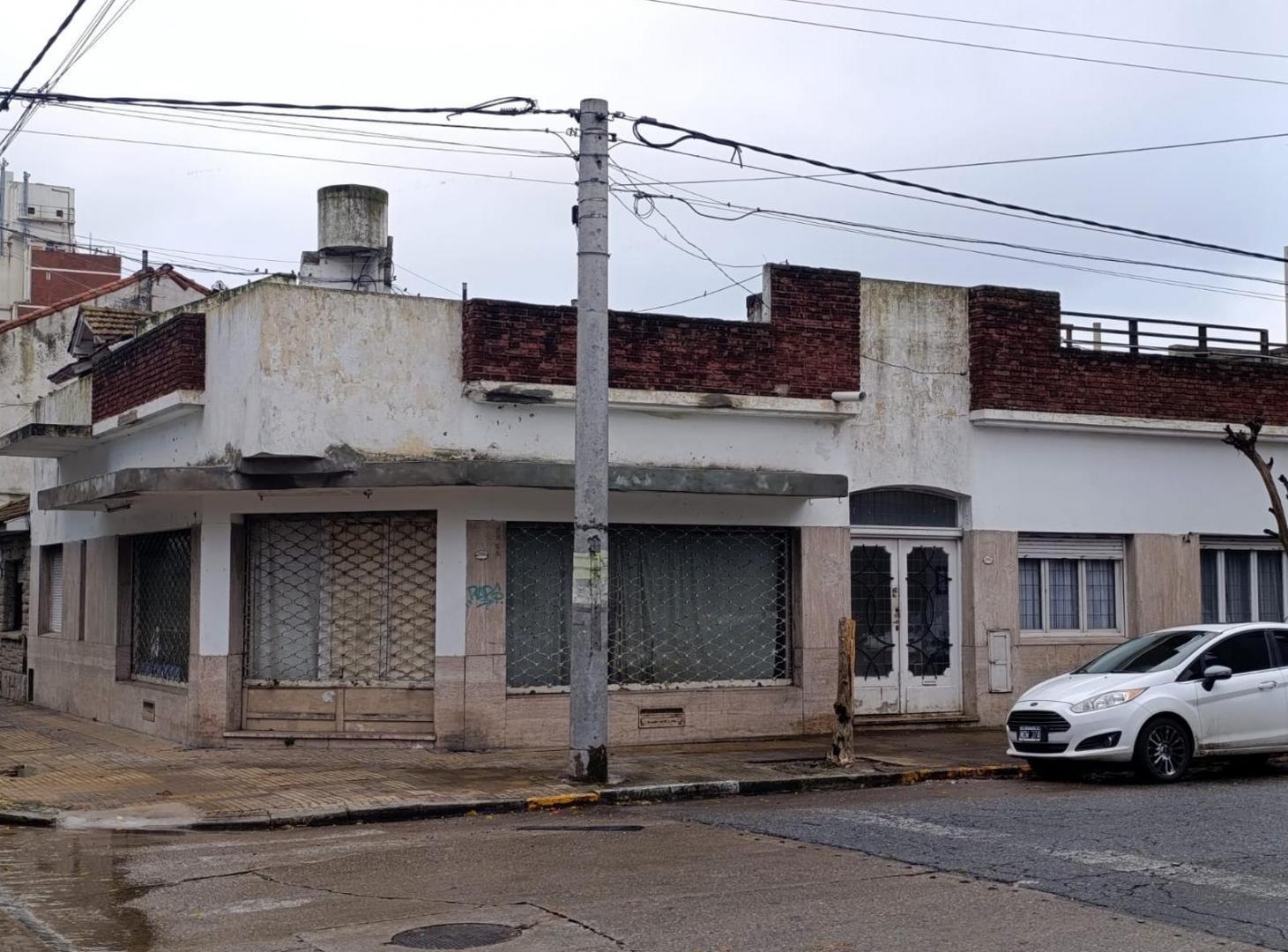 Foto de Local comercial con vivienda de 3 ambientes a refaccionar, 188.98 m2, imagen 3