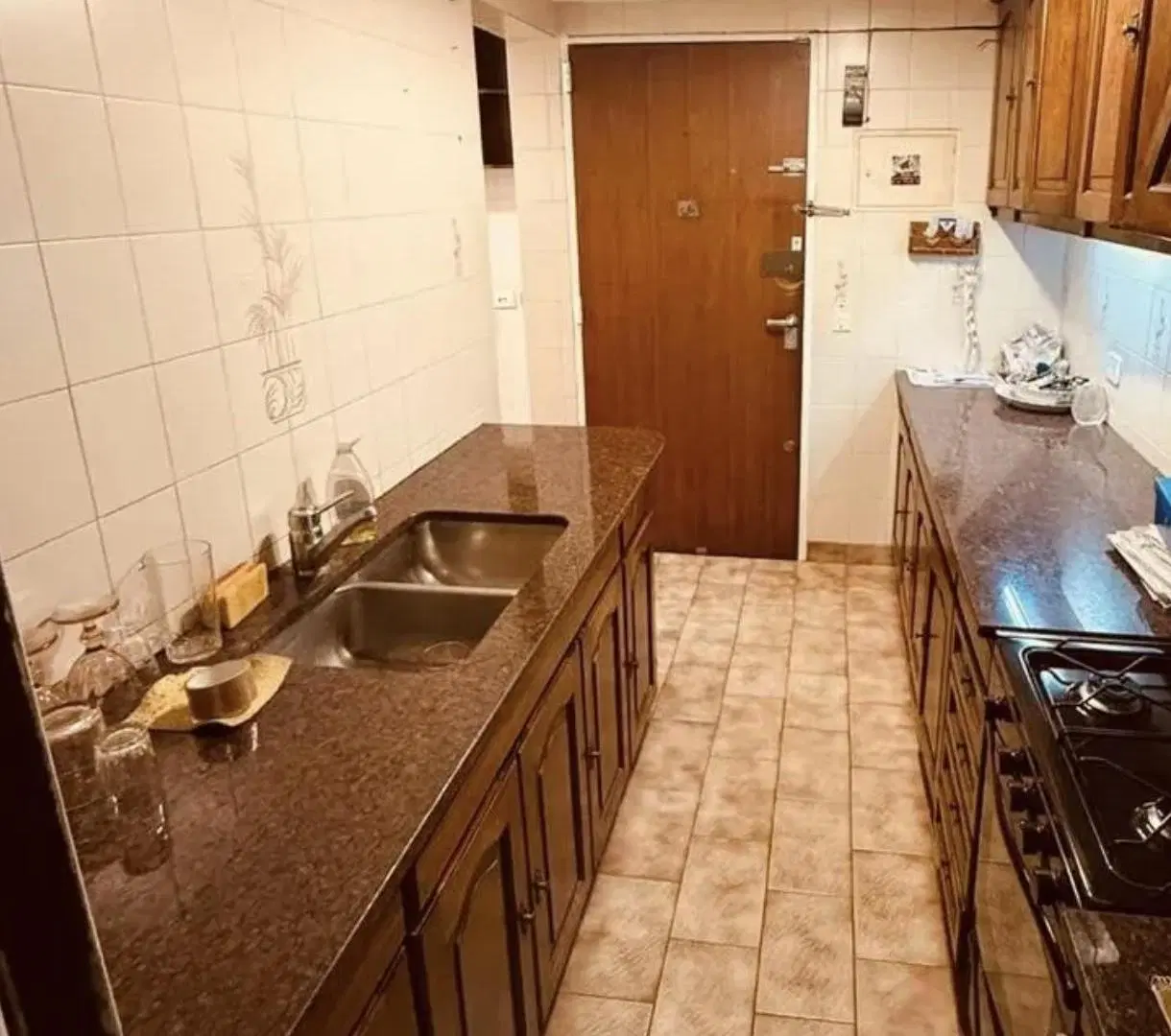 Alquiler departamento 3 ambientes mas dependencia, amplia unidad con cochera 5