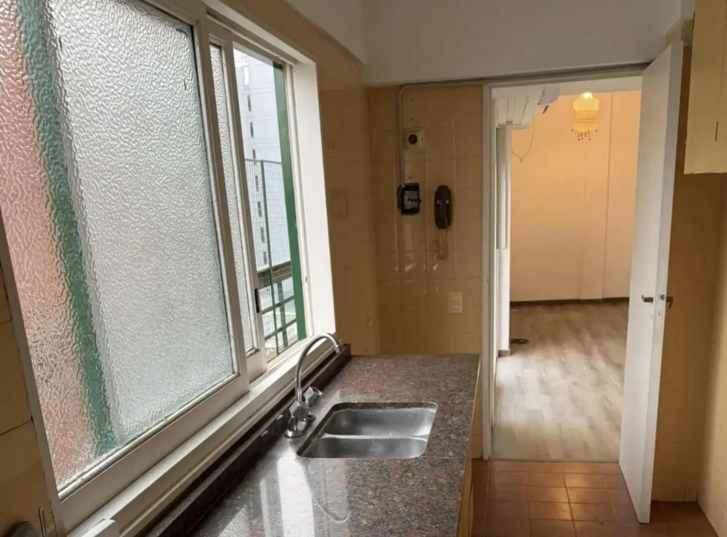 Departamento dos ambientes en belgrano, amplio balcon// Muy luminoso 3