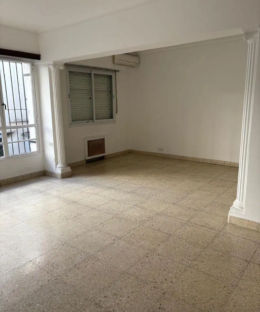 Excelente semipiso 6 ambientes en Recoleta 3
