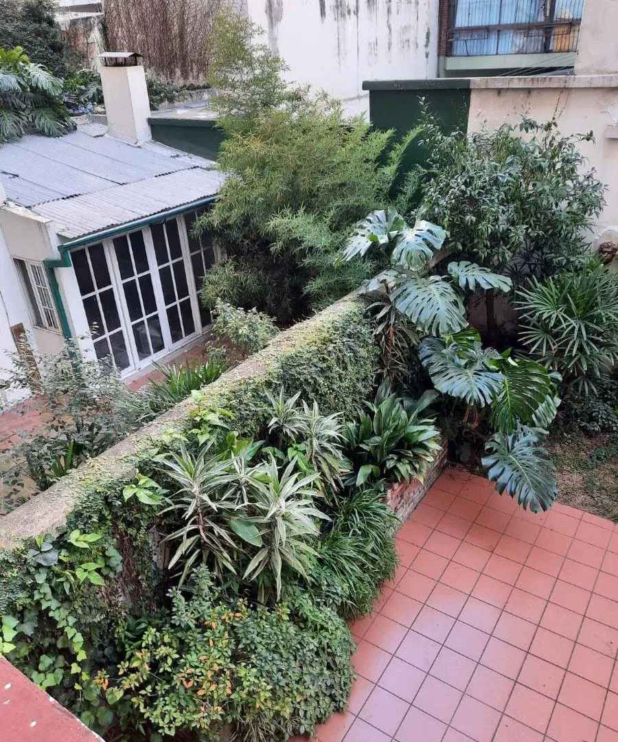 Excelente semipiso 6 ambientes en Recoleta 8