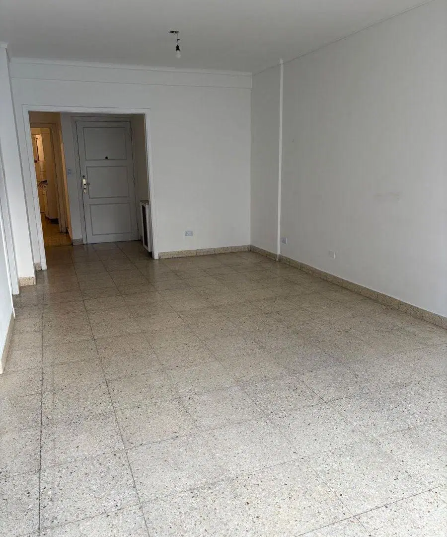 Excelente semipiso 6 ambientes en Recoleta 4