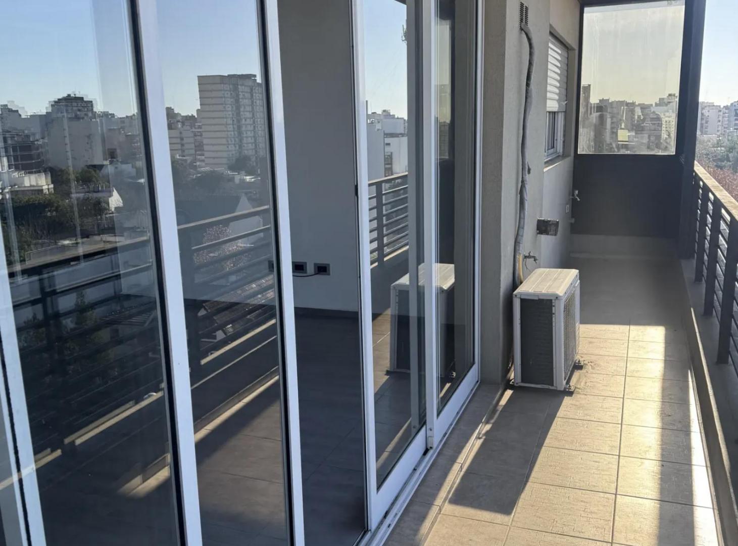 Foto de Alquiler departamento dos ambientes con cochera// Muy Luminoso, imagen 4