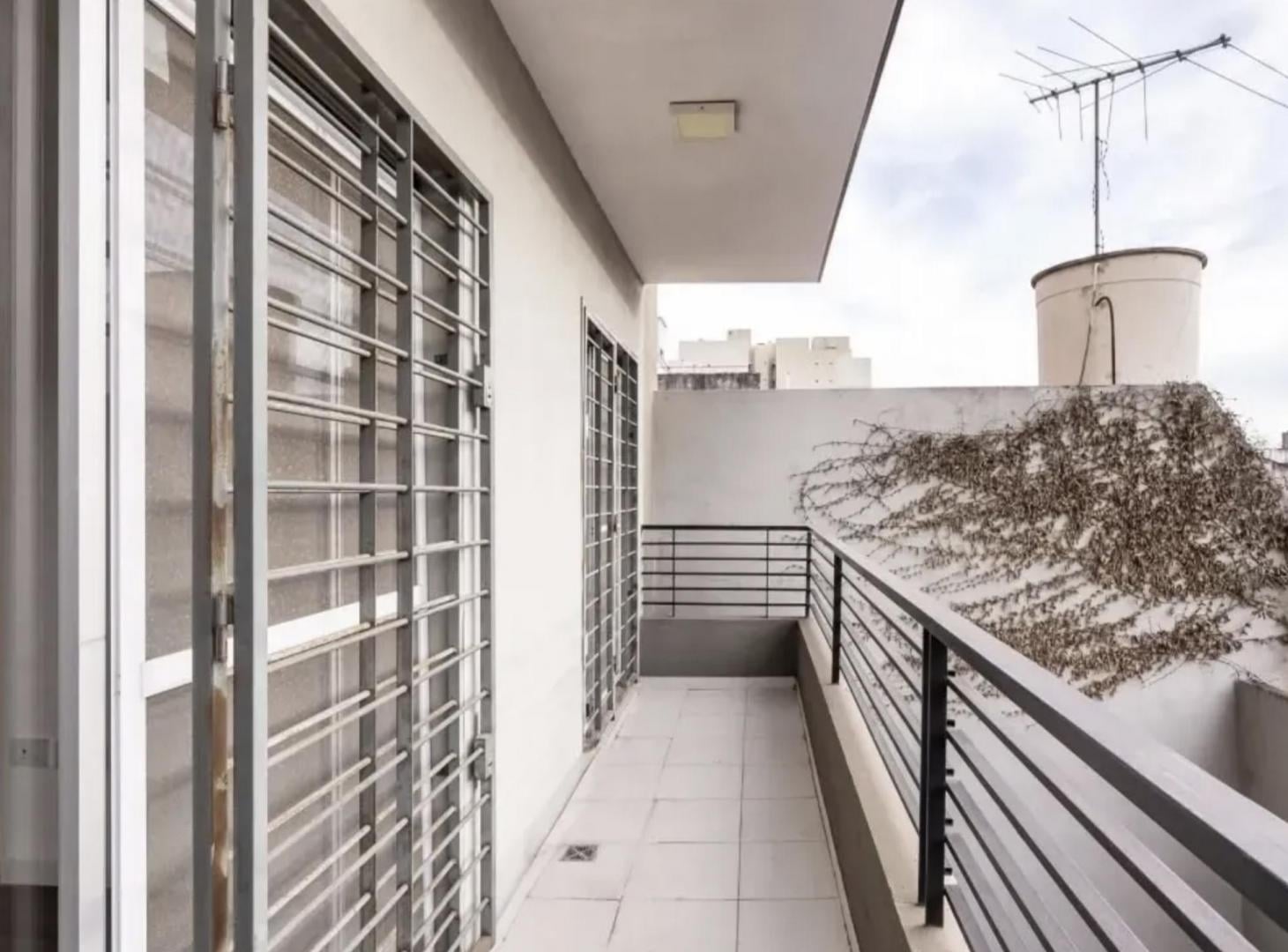 Foto de Alquiler departamento dos ambientes // Muy luminoso, amplio balcon, imagen 5