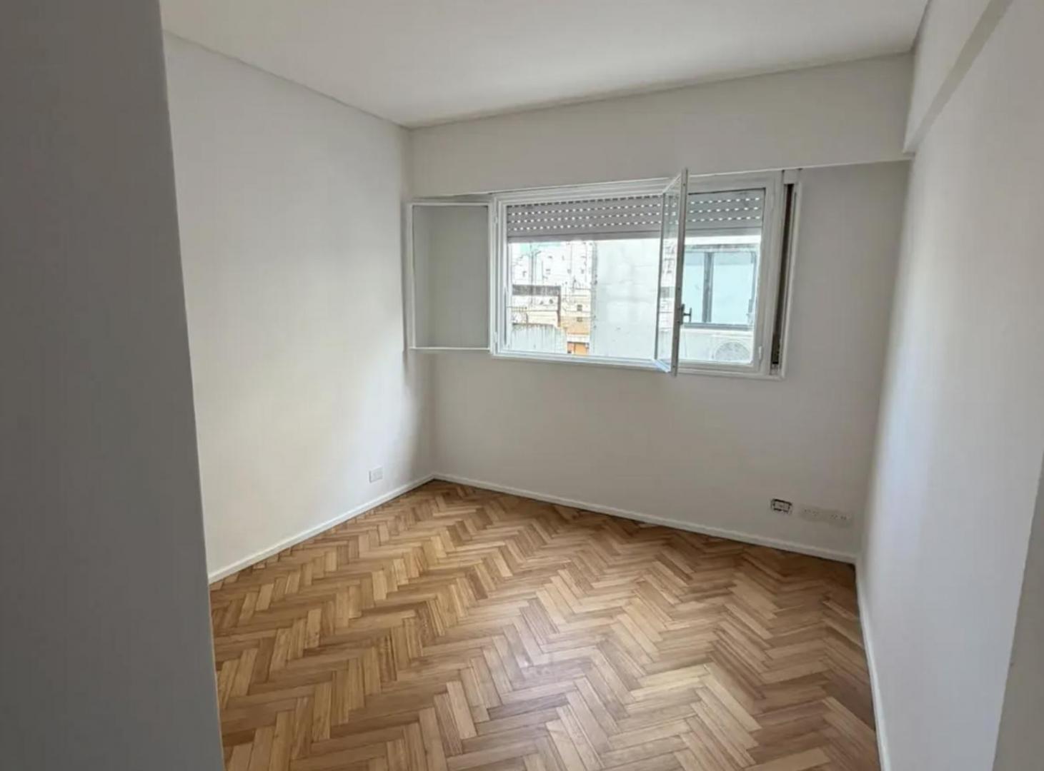 Foto de Alquiler departamento dos ambientes barrio de Recoleta, imagen 2