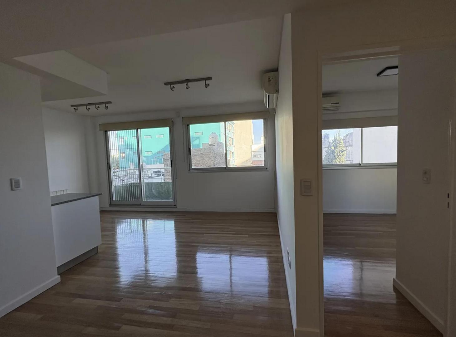 Foto de Alquiler departamento dos ambientes// Muy luminoso, imagen 3