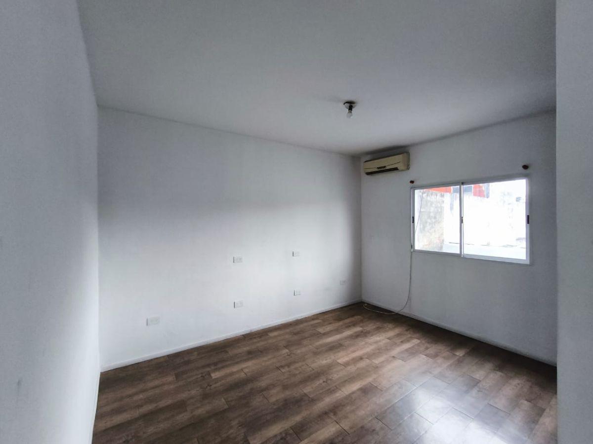 Foto de Excelente Departamento Tipo PH de Tres Ambientes// Ideal Oficina, imagen 2