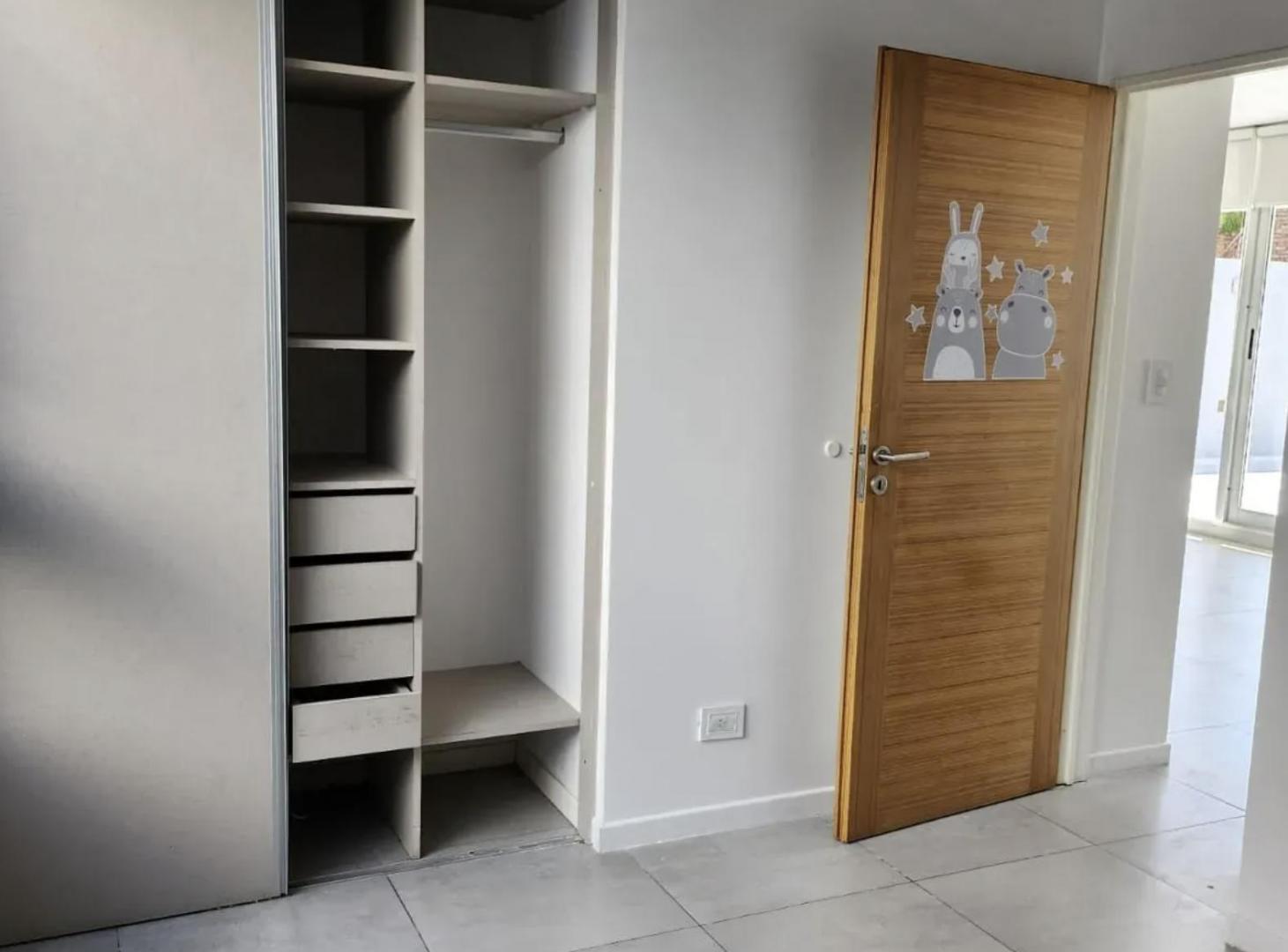 Foto de Alquiler Semi-Piso con Cochera // Patio y Cochera, imagen 2