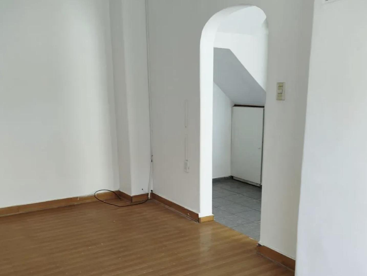 Foto de Alquiler ph en Villa Devoto dos ambientes sin expensas, imagen 2