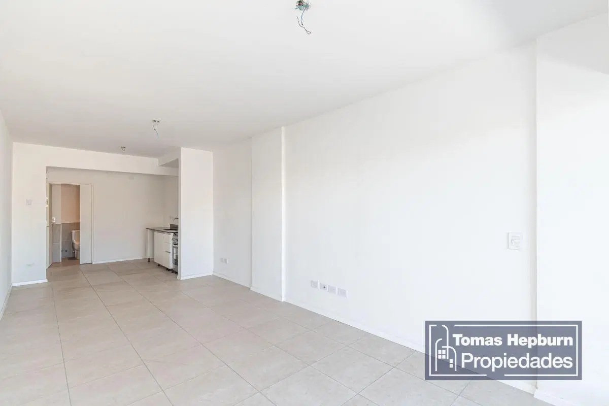 Venta monoambiente en Floresta con balcón y apto profesional 3