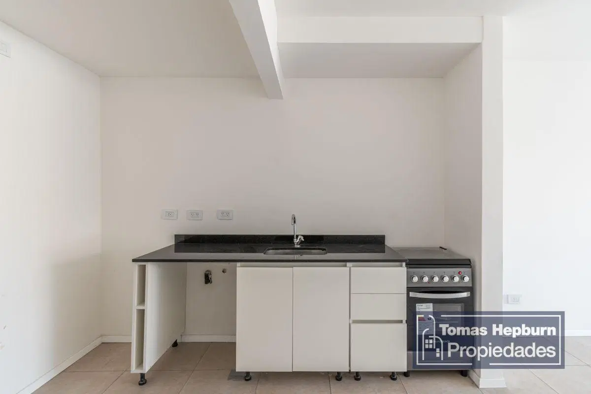 Venta monoambiente en Floresta con balcón y apto profesional 5