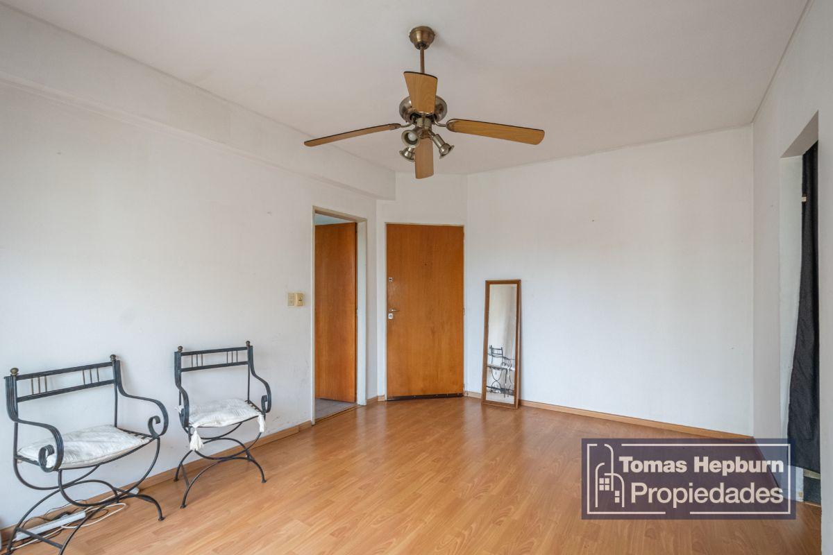 Foto de Venta departamento 2 ambientes con balcón y cochera en Almagro, imagen 3