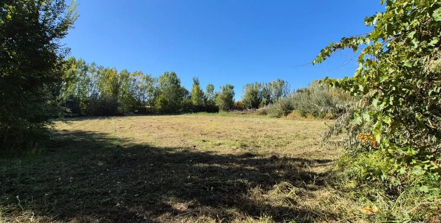 VENTA lote en Barrio cerrado La Herminia 4