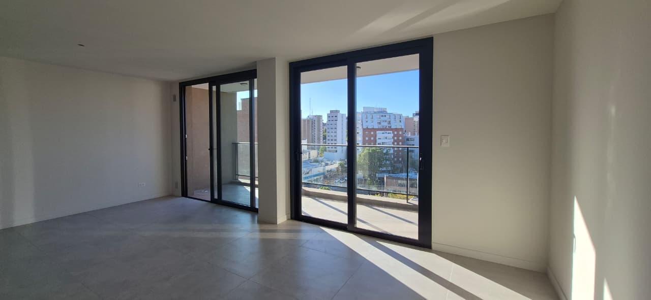 Foto de VENTA departamento 2 dormitorios + cochera, imagen 3