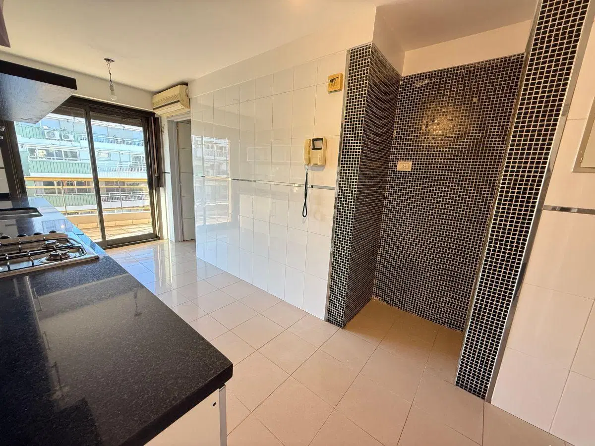 Venta Piso 3 ambientes dependencia cochera Barracas 5