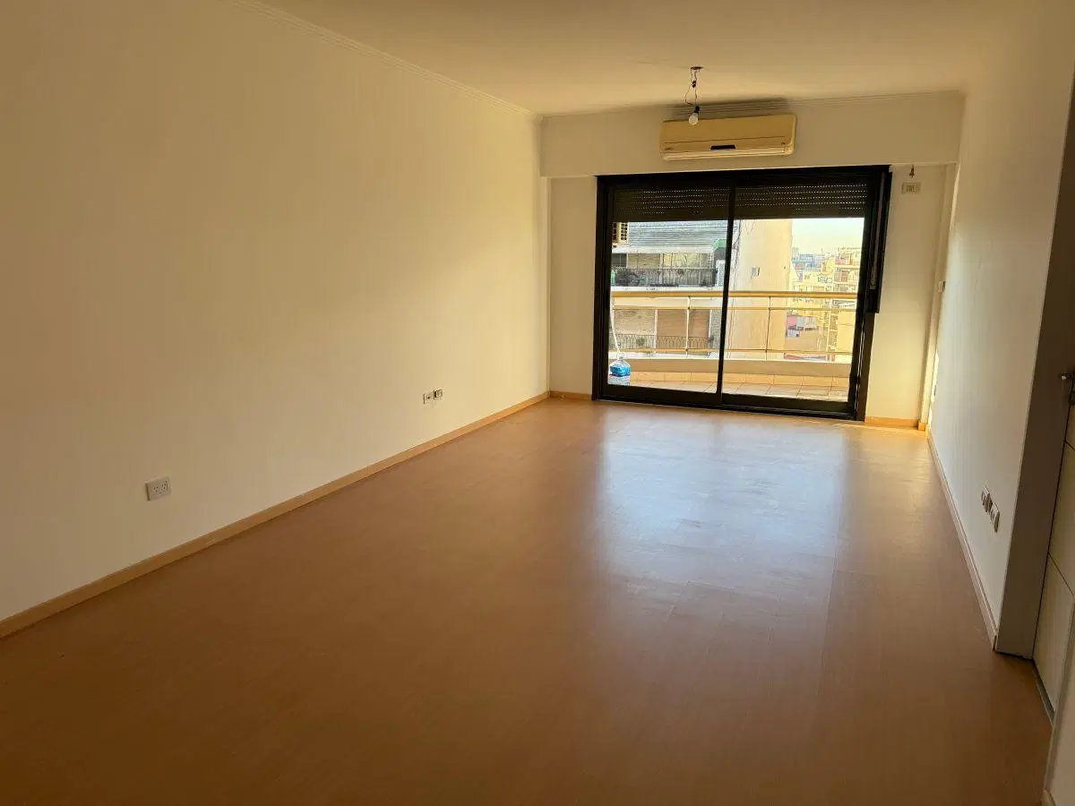 Venta Piso 3 ambientes dependencia cochera Barracas 3