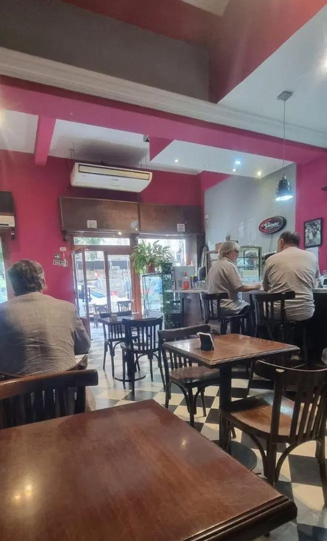 Local comercial de 80 m² en alquiler en tribunales 2