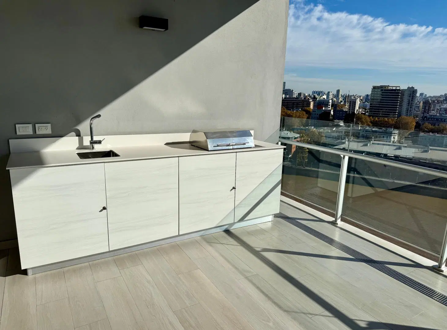 Alquiler Departamento 2 AMB + Den + Cochera Terraza Parrilla SLS Puerto Madero 3