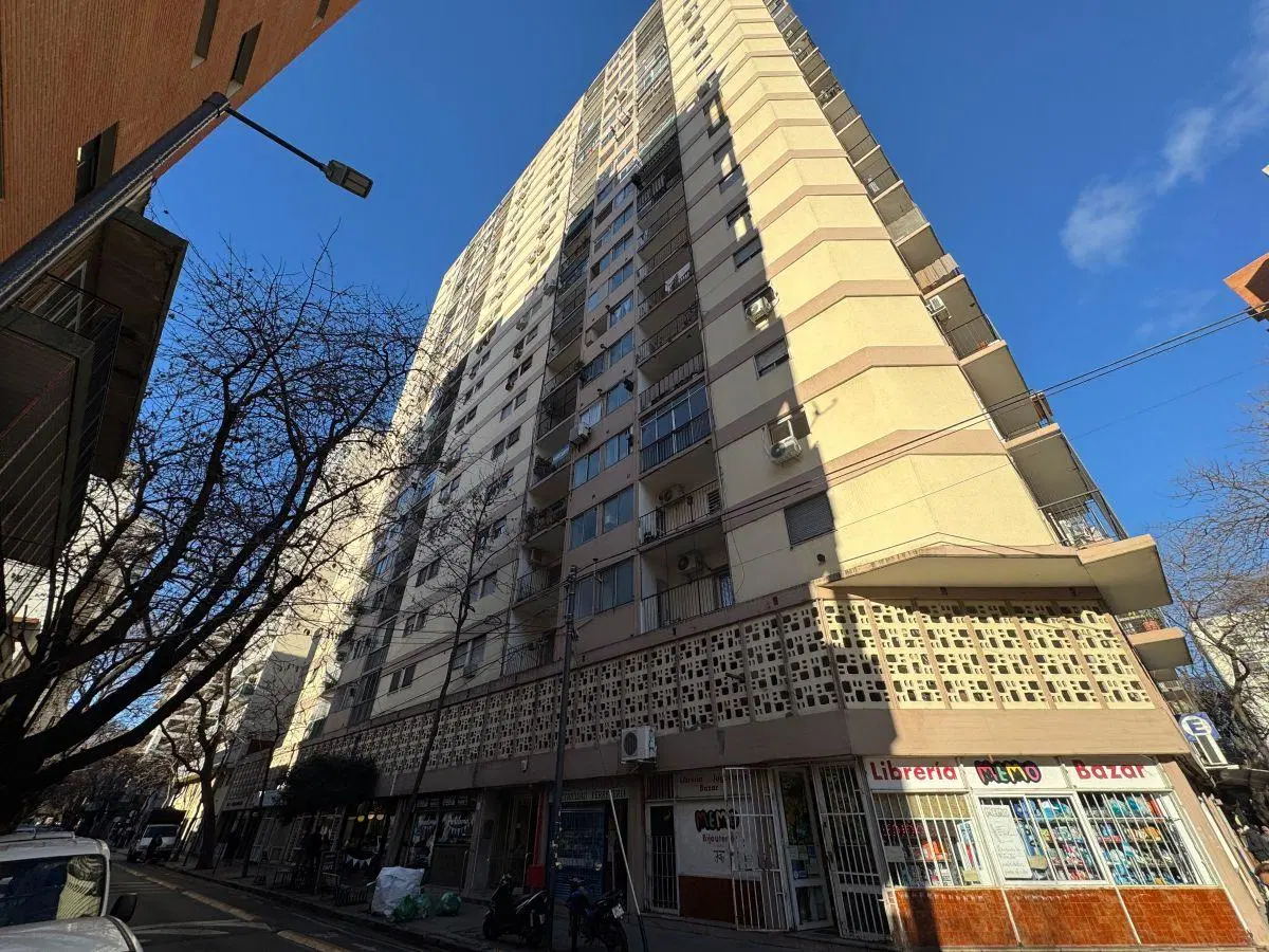 Departamento de 68 m² con 2 dormitorios en venta en Saavedra 2
