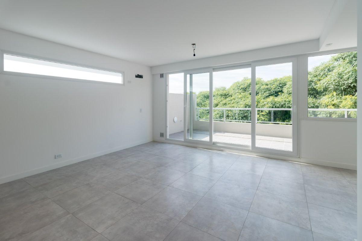 Foto de Departamento de 191 m² totales con 3 dormitorios en venta en Saavedra, imagen 2