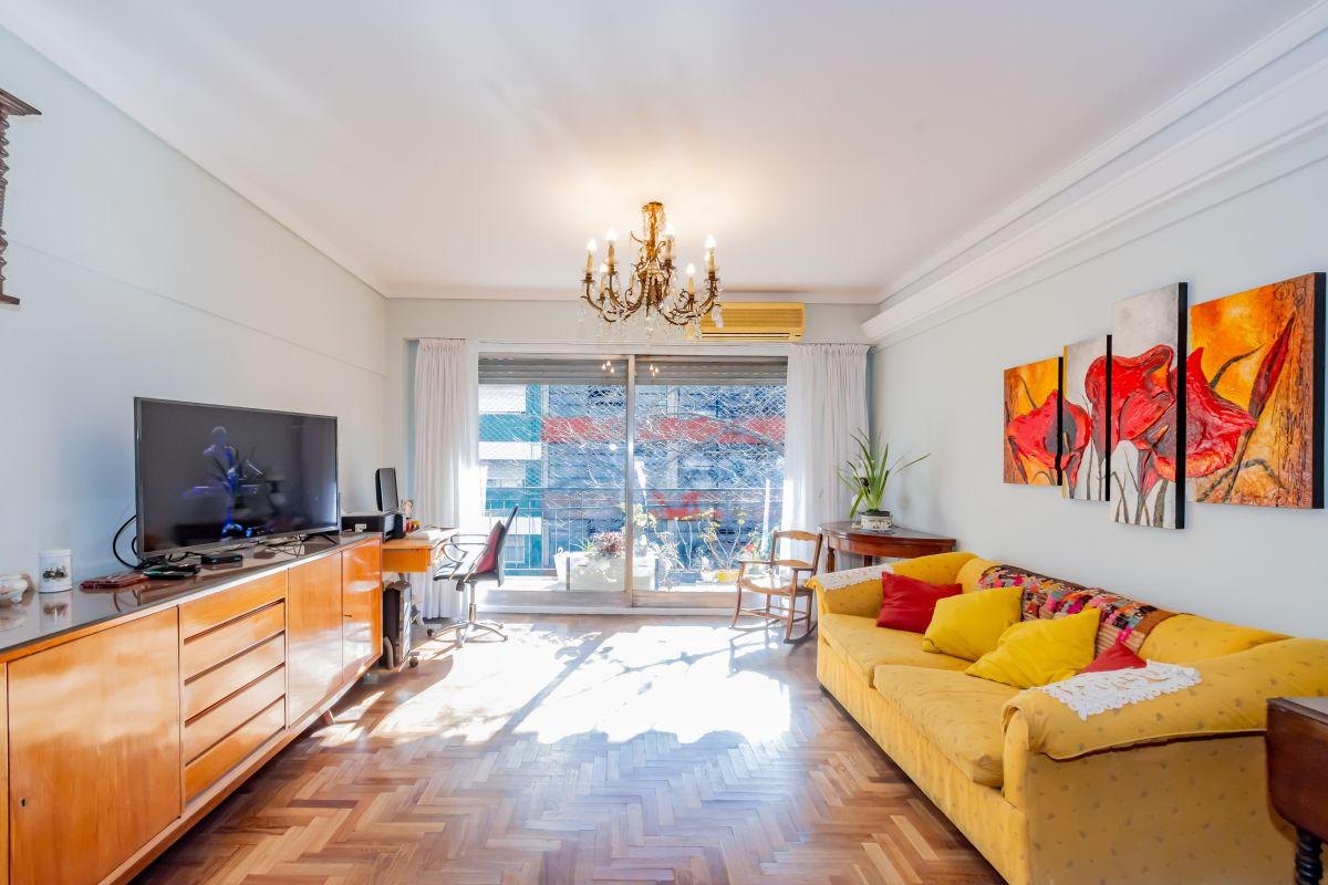 Foto de Departamento de 107 m² con 3 dormitorios y cochera en venta en Belgrano, imagen 1