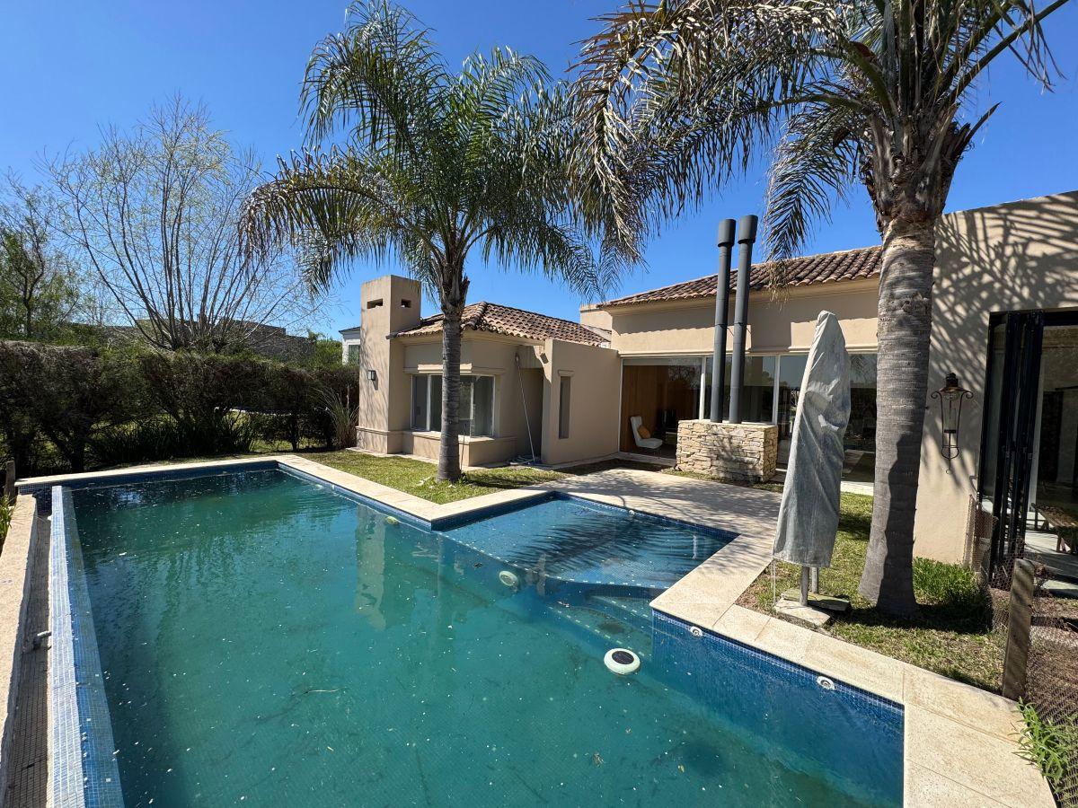 Foto de Casa de 1200 m² con 4 habitaciones en venta en Santa Catalina, imagen 3