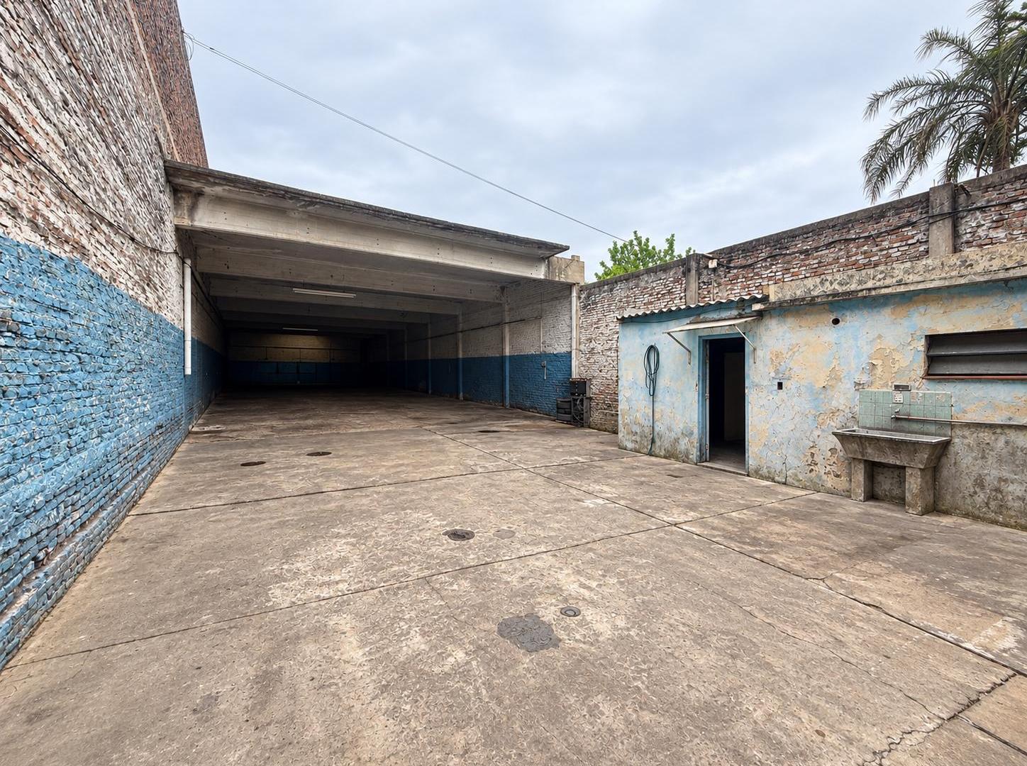 Foto de Venta Deposito/Galpon de 550 m2 Sarandi Avellaneda, imagen 1