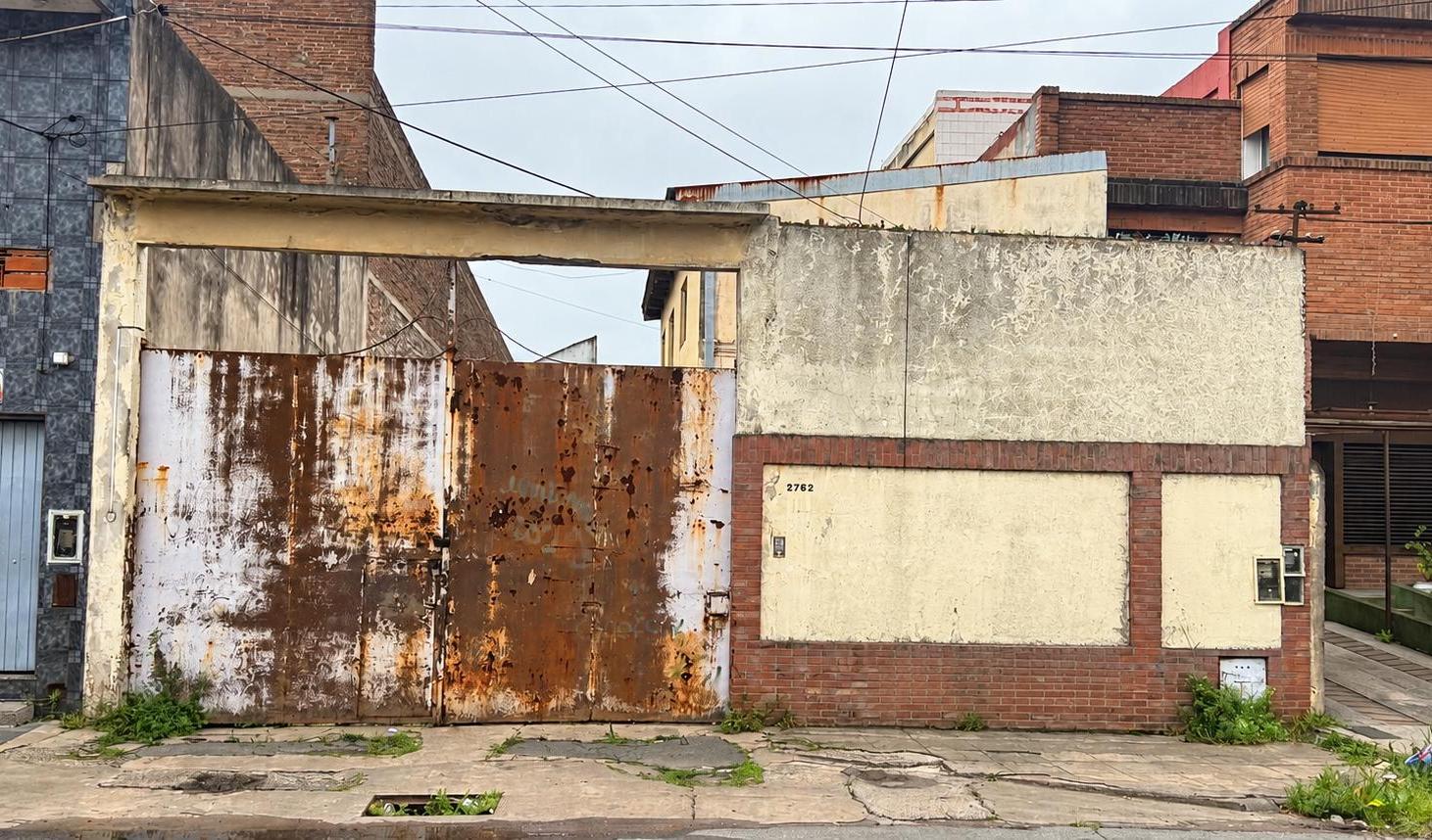 Foto de Venta Deposito/Galpon de 550 m2 Sarandi Avellaneda, imagen 2