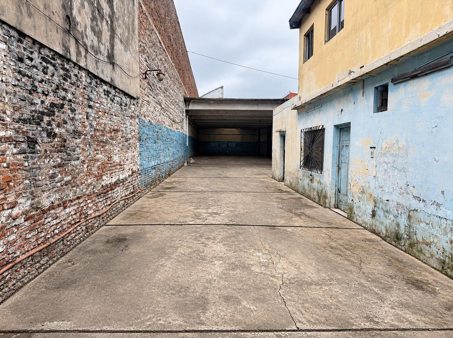 Foto de Venta Deposito/Galpon de 550 m2 Sarandi Avellaneda, imagen 3