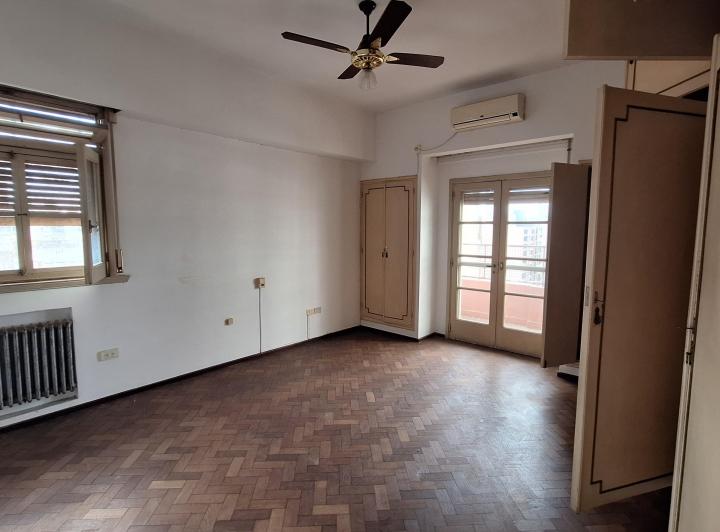 DUEÑO VENDE PISO EXCLUSIVO ENTRE RIOS 1123 / 7 AMBIENTES 3