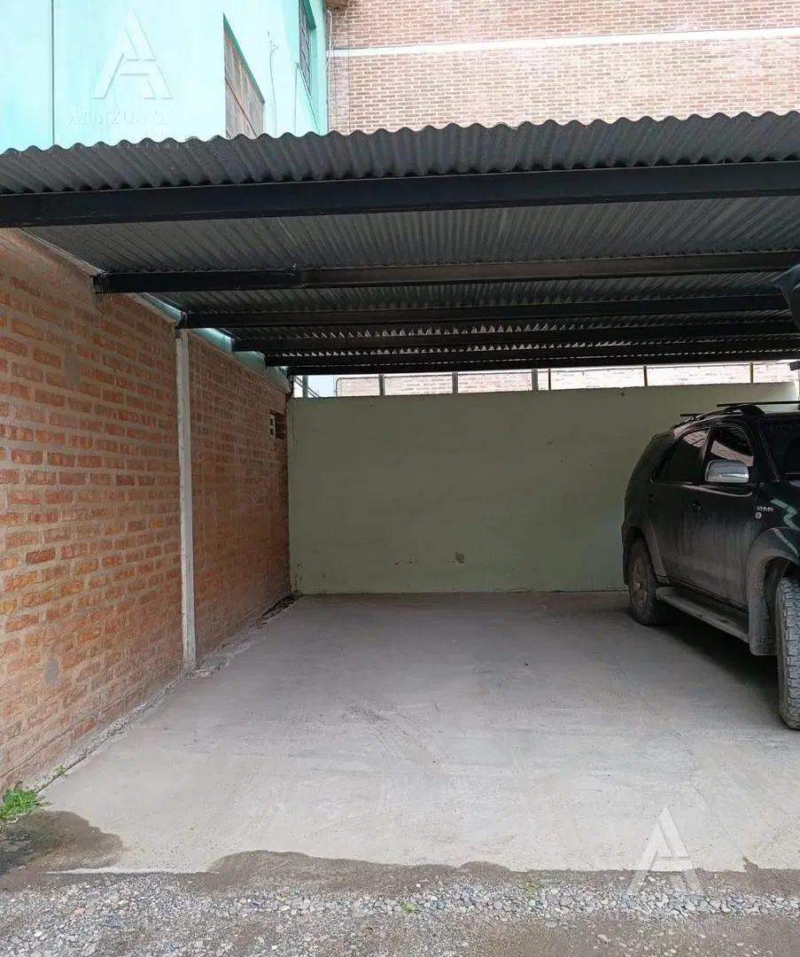ALQUILER COCHERA CUBIERTA - IDEAL CAMIONETA - ZONA ALTO DE NEUQUEN - PLANTA BAJA - SIN RAMPA 3