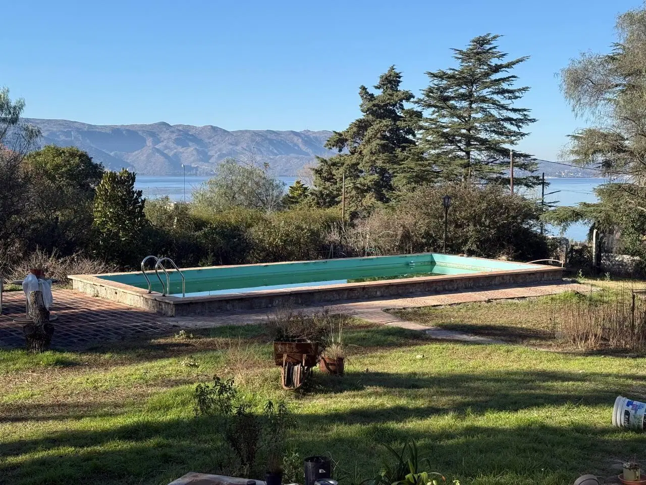 Casa con vista al lago en Villa Parque Siquiman 5
