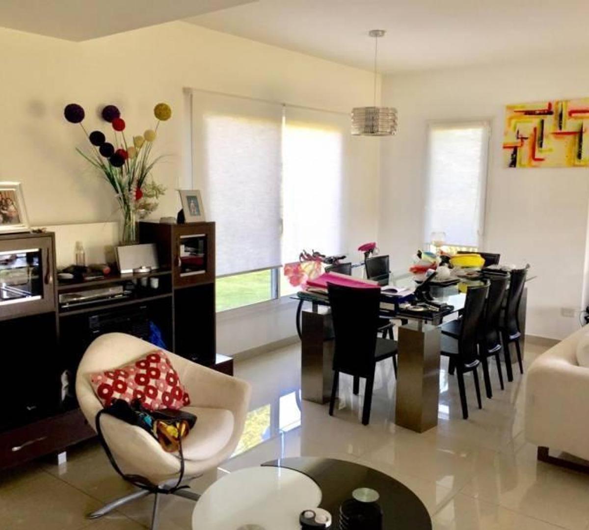 Casa Moderna en venta en Los Lagos