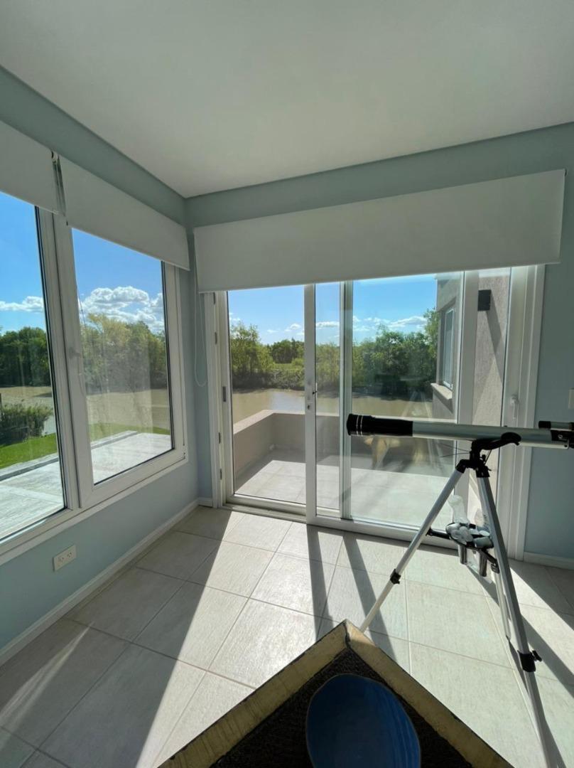 Casa Amoblada en venta en Islas del Este