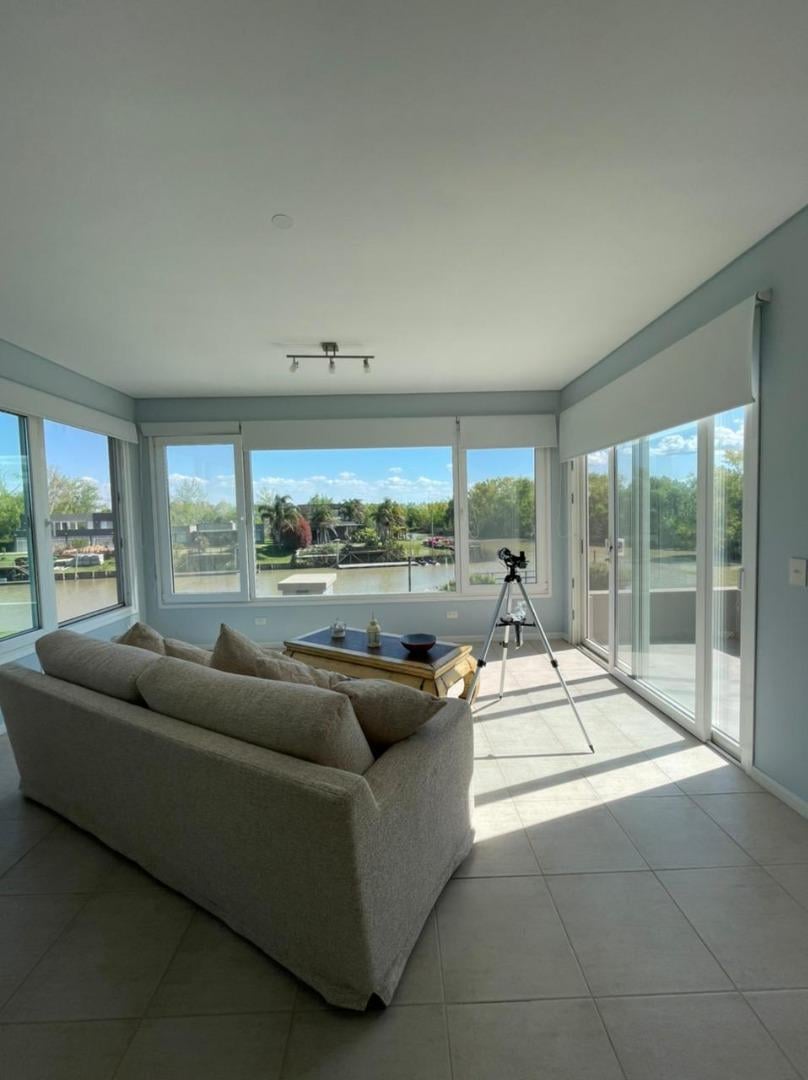 Foto de Casa Amoblada en venta en Islas del Este, imagen 2