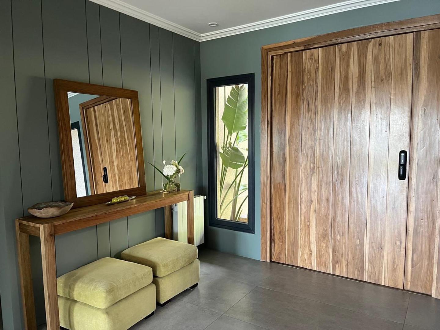 Foto de Casa en Alquiler en Barrio Santa Barbara - Al agua! 1200mts, imagen 2