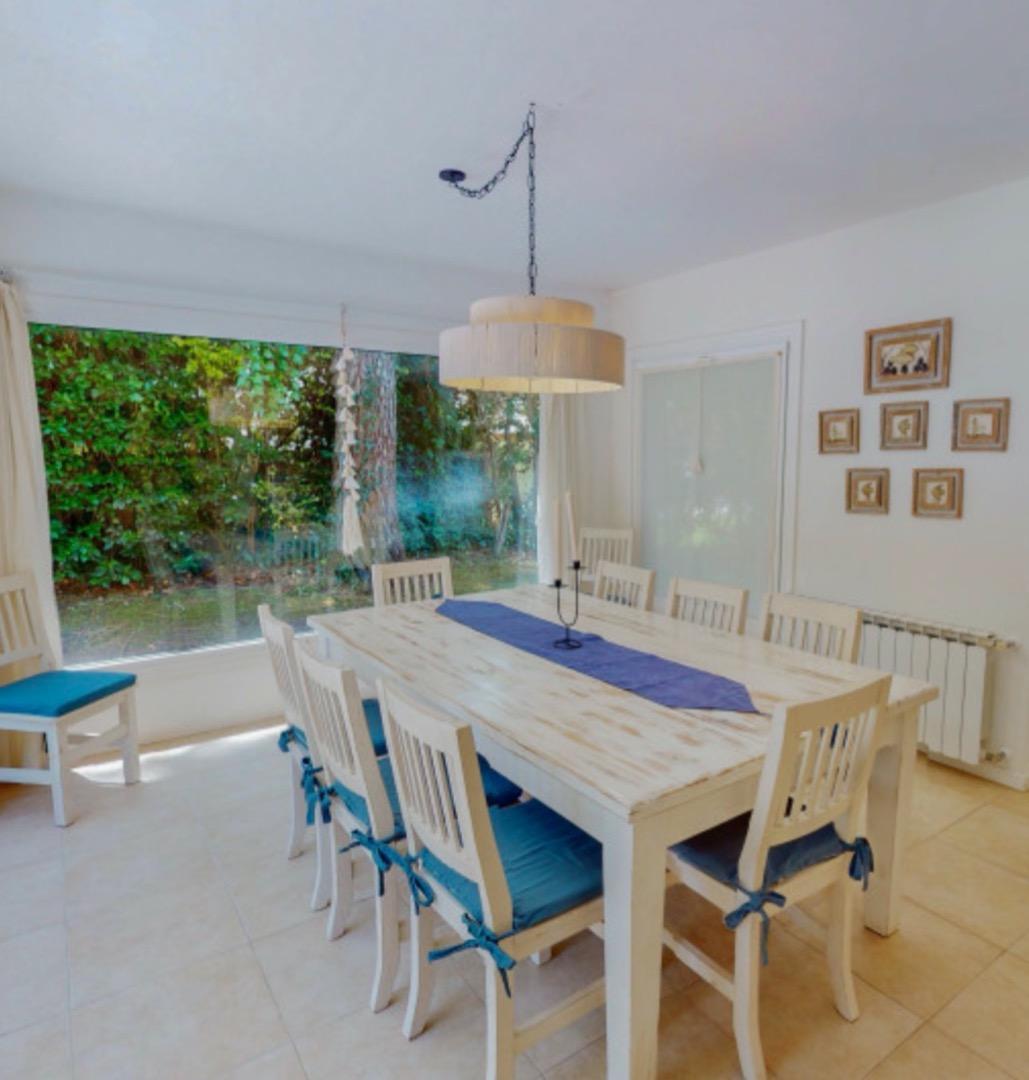 Foto de Venta casa Cariló a 4 cuadras del mar y centro comercial, imagen 5