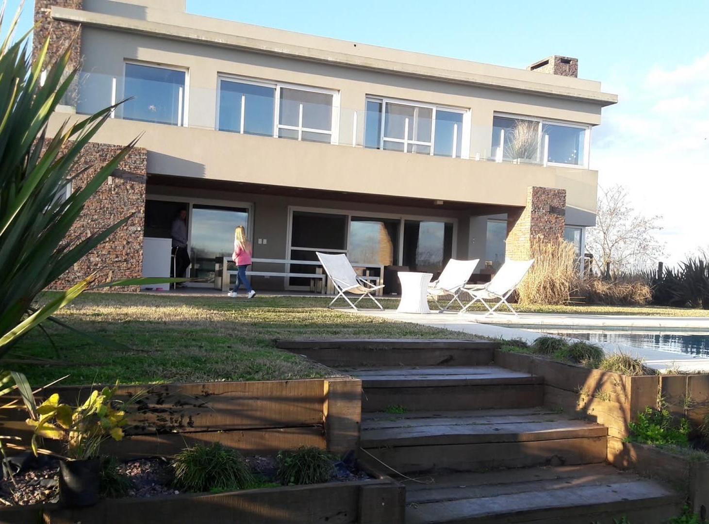 Foto de Alquiler Temporario Casa en Cantón Norte - Escobar, imagen 2