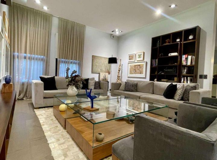 VENTA CASA 4 DORMITORIOS BARRIO CERRO DE LAS ROSAS 2