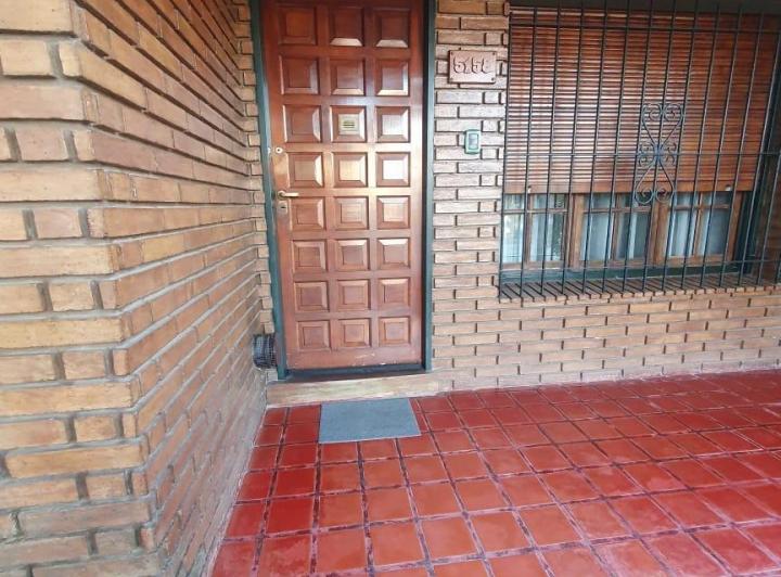 VENTA CASA 4 DORITORIOS BARRIO TEODORO FELS 1 CUADRA AV COLON Y DE DUARTE QUIROZ 3