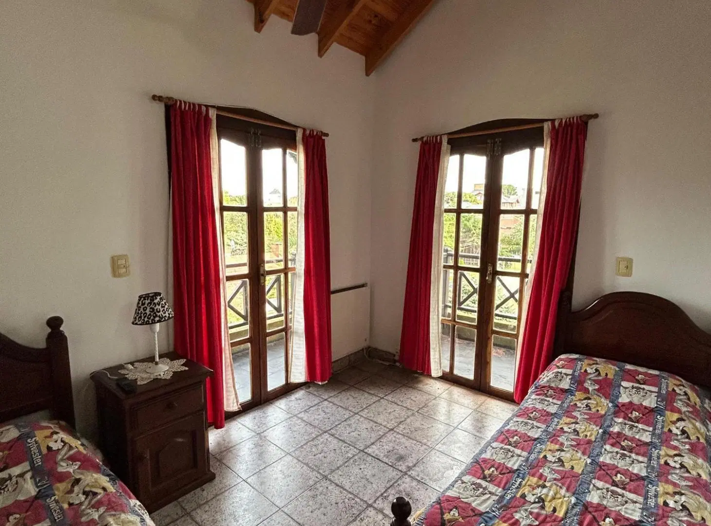 HERMOSO CHALET A METROS DEL MAR 2
