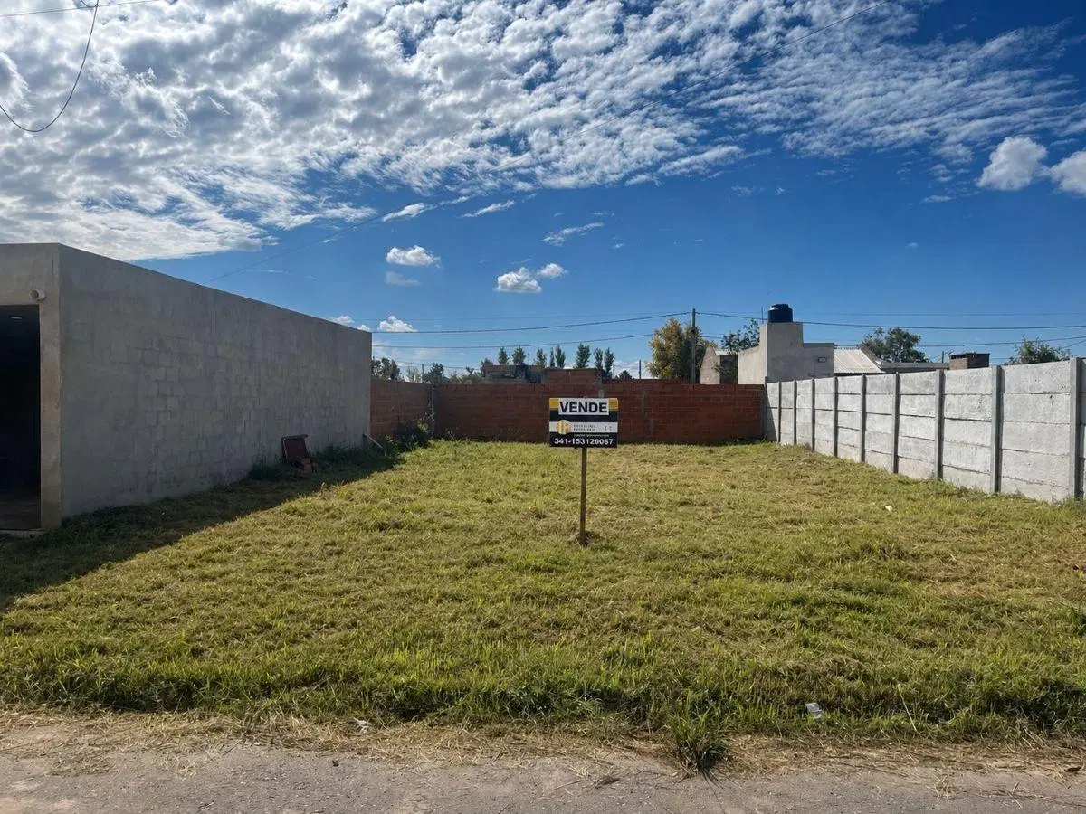 Terreno de 230 m2 en venta en Puerto General San Martín. La Pedrera 5