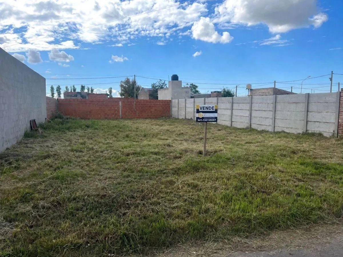 Terreno de 230 m2 en venta en Puerto General San Martín. La Pedrera 2