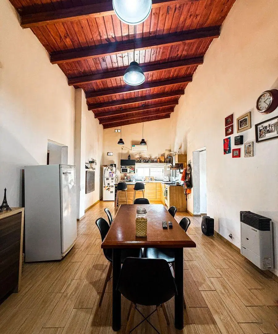 Casa de 300 m² con 2 habitaciones en venta en Ricardone 3