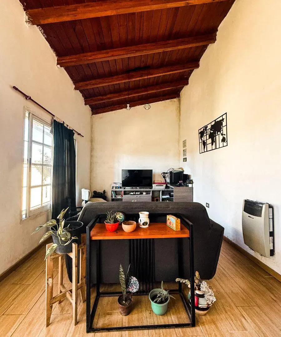 Casa de 300 m² con 2 habitaciones en venta en Ricardone 1