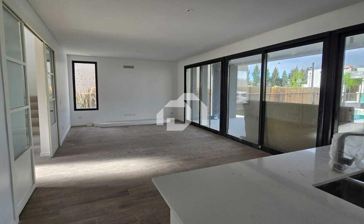 Casa en Venta en Vila Marina II, Villanueva, Tigre 2